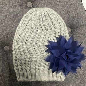 Charming Charlie’s Womens knitted hat